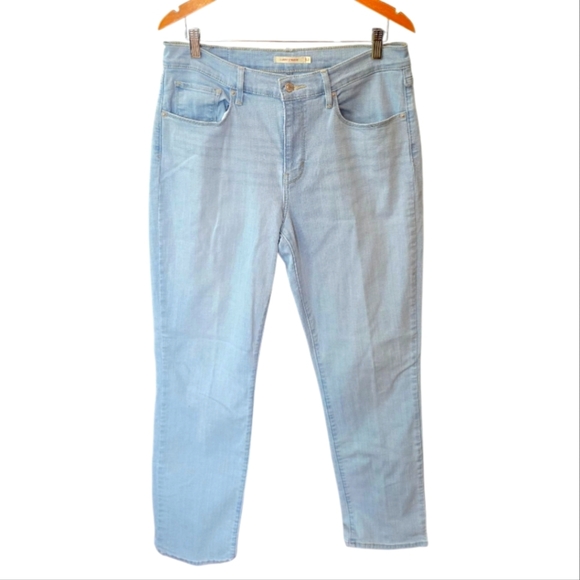 Levis Classic Mid Rise Straight Leg Light Blue Jeans 12 - Picture 1 of 6